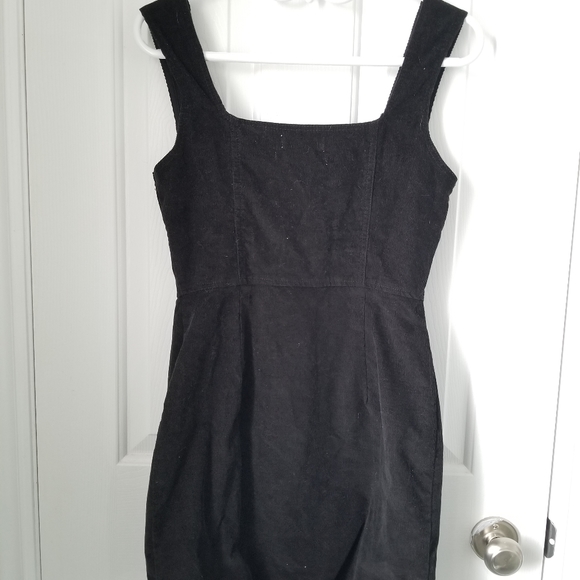 3/50$ Urban Outfitters black jumper size 4 small - Picture 2 of 3